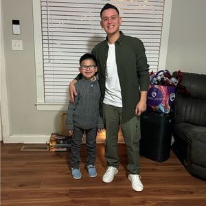 Meet your Posher, Carlos